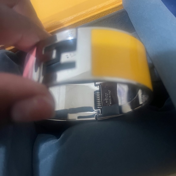 Fendi Bracelet - Picture 6 of 10